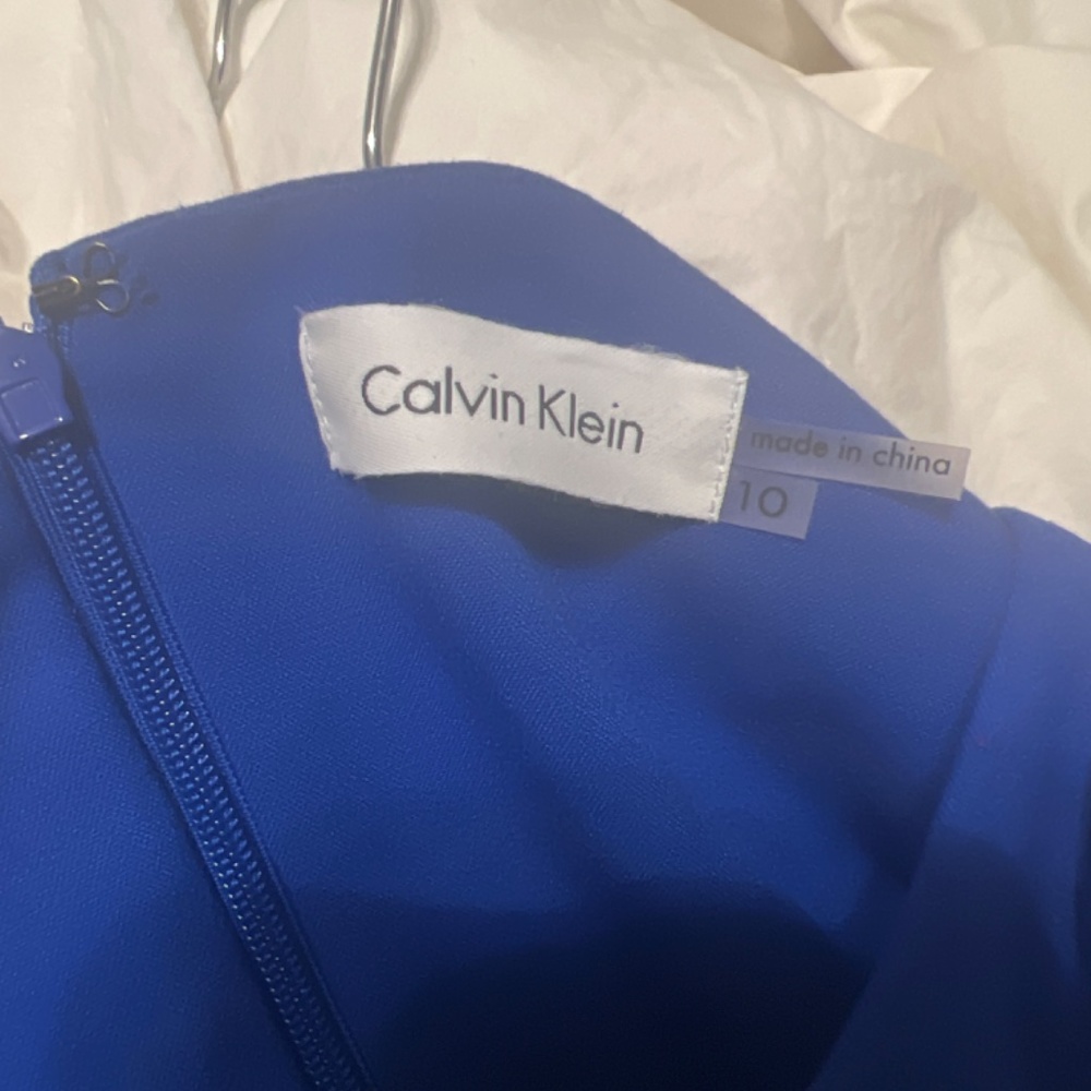 Calvin Klein - Picture 3 of 3